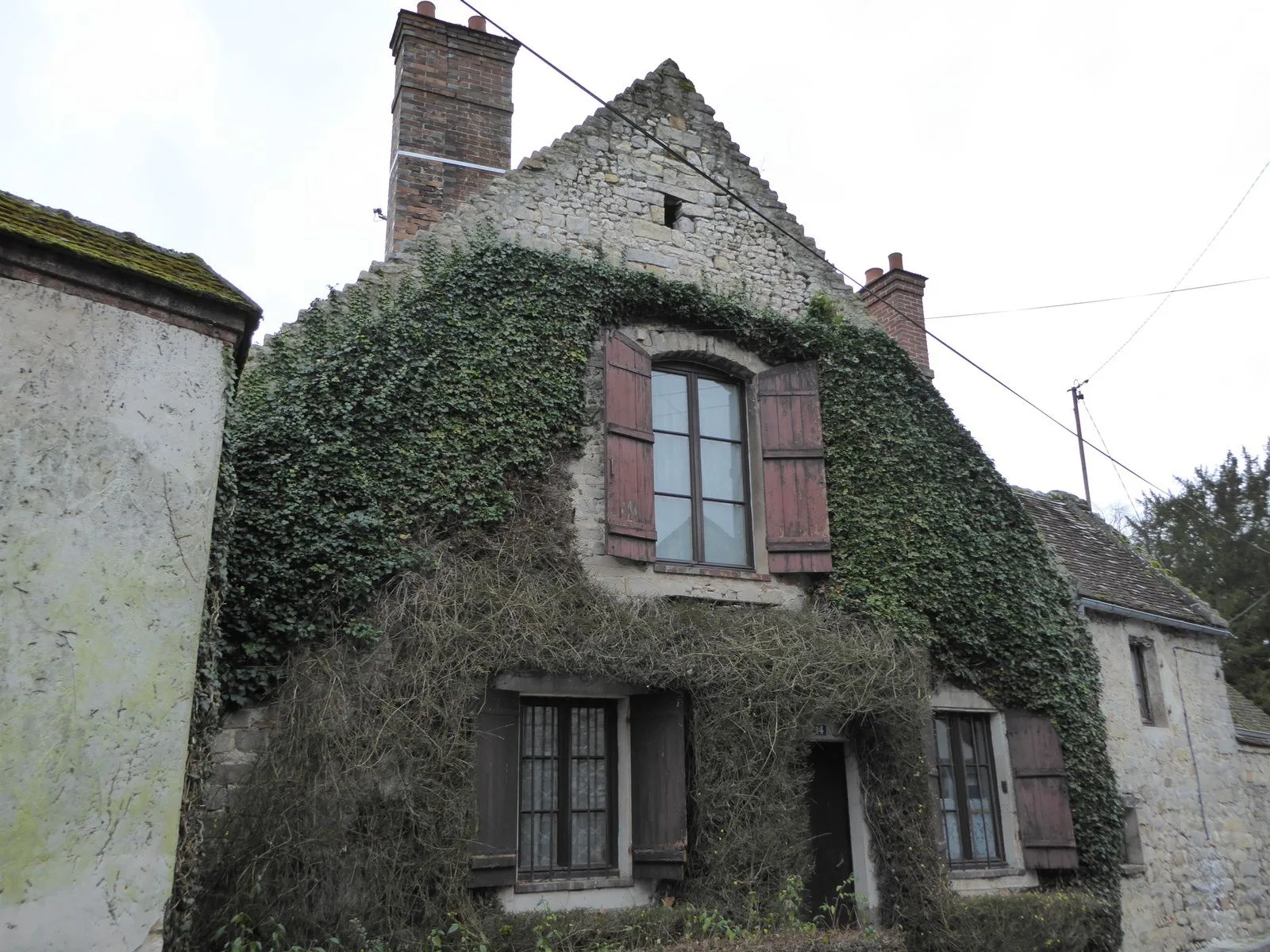 découvrez bourron-marlotte, un village nature enchanteur où la beauté des paysages se mêle à une riche biodiversité. parfait pour les amoureux de la nature et les randonneurs, bourron-marlotte vous invite à explorer ses sentiers pittoresques et à profiter d'un cadre de vie paisible loin de l'agitation urbaine.