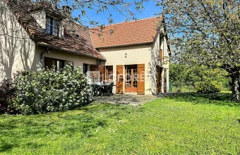 découvrez saint-sauveur-sur-école, un charmant village français niché dans un écrin de nature, offrant une riche histoire, des paysages pittoresques et diverses activités pour toute la famille. explorez ses sites emblématiques et profitez d'un cadre de vie paisible.