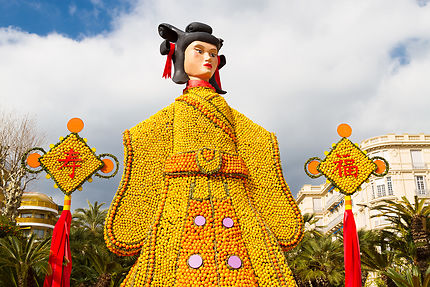 découvrez les fêtes mondiales qui célèbrent la diversité culturelle et les traditions uniques à travers le globe. plongez dans l'univers des événements festifs incontournables, des coutumes ancestrales et des célébrations contemporaines qui unissent les peuples.