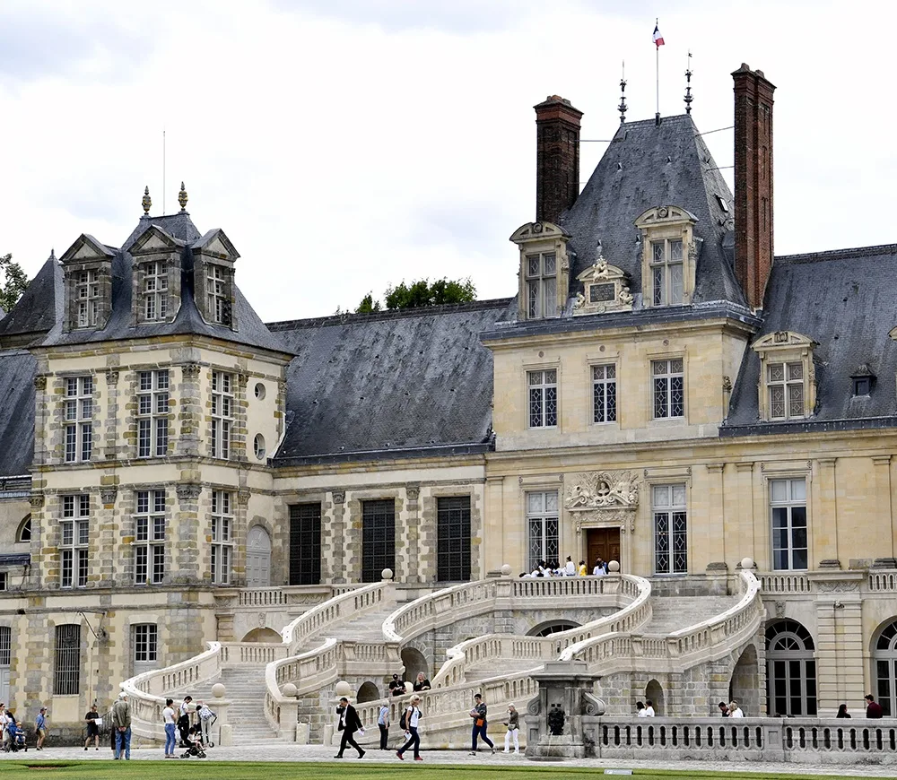 découvrez les restrictions de la nocturne à fontainebleau. informez-vous sur les horaires, les accès et les règles pour profiter pleinement de cette expérience unique sous les étoiles.