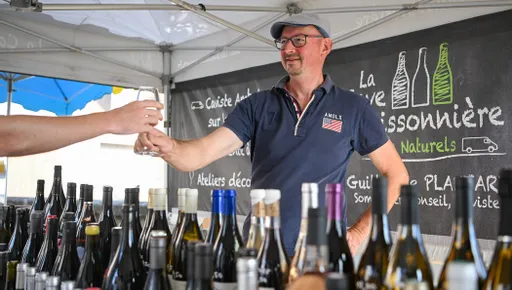 découvrez le marché nocturne de chelles, un événement vibrant où la gastronomie, l'artisanat et l'ambiance festive se rencontrent. profitez des stands variés, des produits locaux et d'animations pour toute la famille, dans une ambiance conviviale sous les étoiles. ne manquez pas cette expérience unique à chelles !