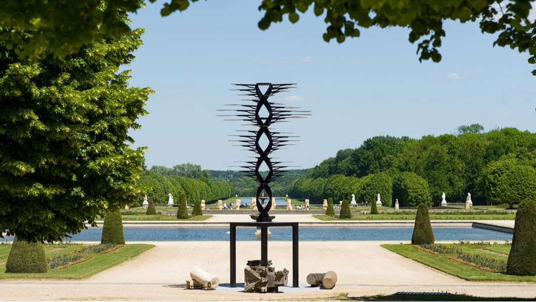 découvrez les plus belles expositions en plein air à paris. plongez dans l'art et la culture au cœur de la ville lumière, avec des œuvres d'art moderne et contemporain exposées dans des lieux emblématiques. ne manquez pas l'occasion d'explorer ces événements uniques et inspirants.