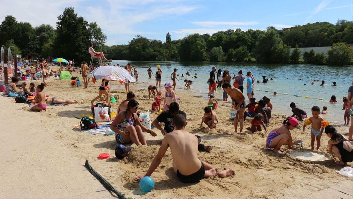 participez à la broc'rentrée de coulommiers et dénichez des trésors parmi de nombreux exposants ! rendez-vous pour chiner, rencontrer des passionnés et profiter d'une ambiance conviviale.