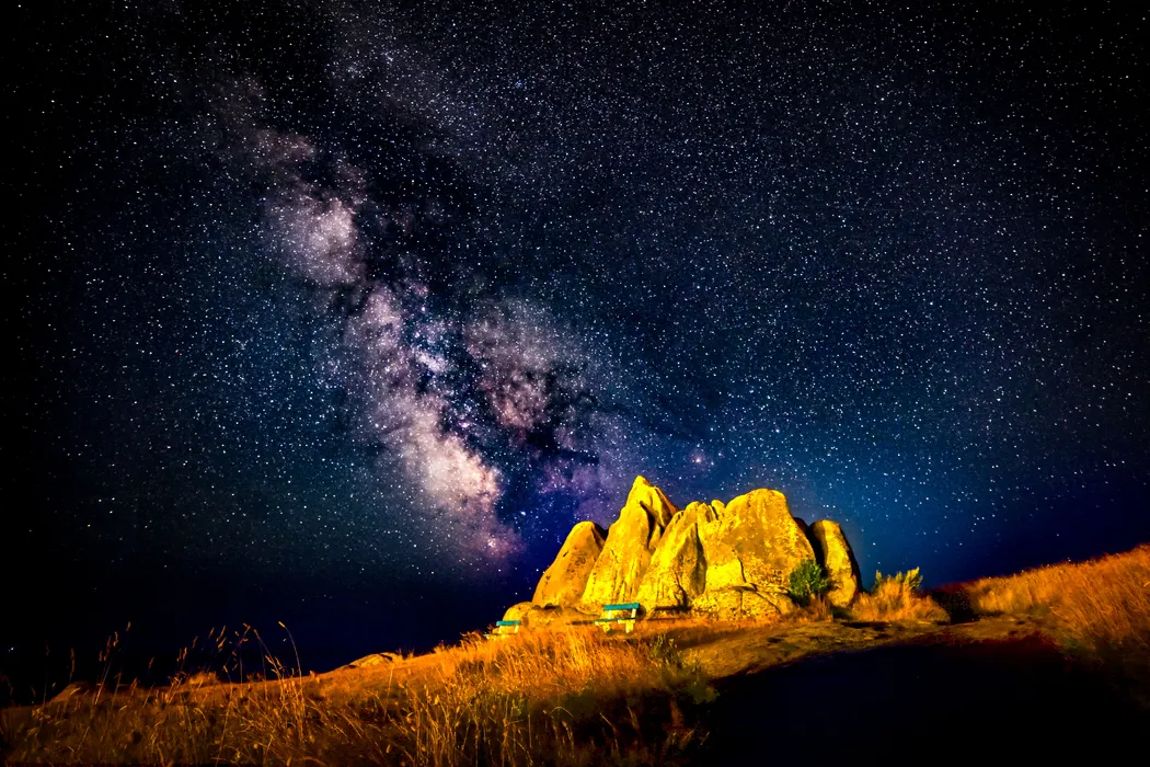 découvrez la magie des nuits des étoiles, un événement captivant qui invite petits et grands à explorer les merveilles de l'univers. participez à des observations astrales, des ateliers ludiques et des conférences passionnantes, tout en partageant votre passion pour l'astronomie et les étoiles.
