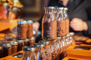 découvrez la fête gourmande chocolat fontainebleau 2025, un événement incontournable pour les amateurs de chocolat avec des dégustations, ateliers et animations dans un cadre enchanteur.