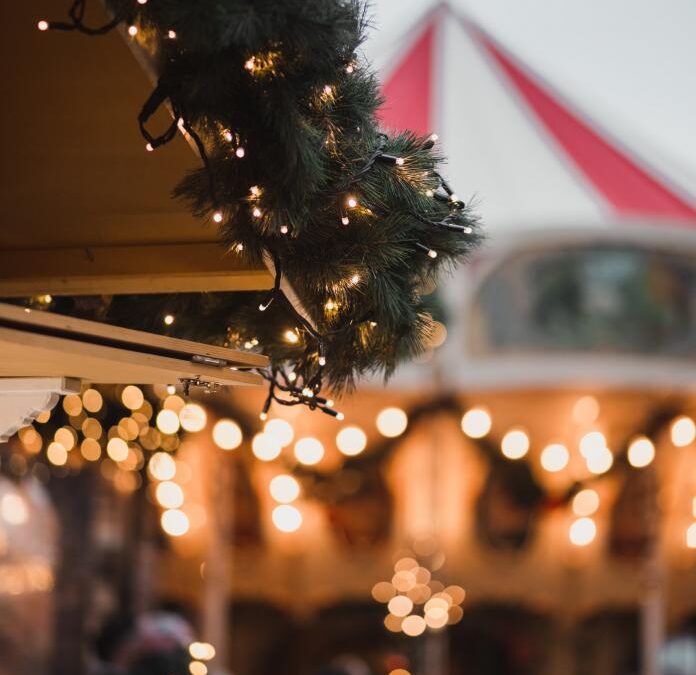 découvrez les derniers instants du marché de noël des tuileries et profitez de la fête foraine gourmande avant sa clôture.