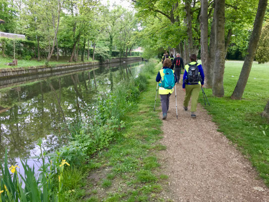 découvrez une randonnée captivante de 10 à 52 km dans la magnifique vallée de la bièvre en 2026, idéale pour tous les niveaux et offrant des paysages à couper le souffle.