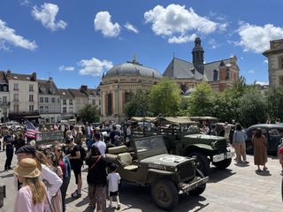 découvrez les meilleures idées et activités pour des vacances de noël 2024 inoubliables à fontainebleau. profitez des paysages hivernaux, des marchés de noël et des attractions locales.